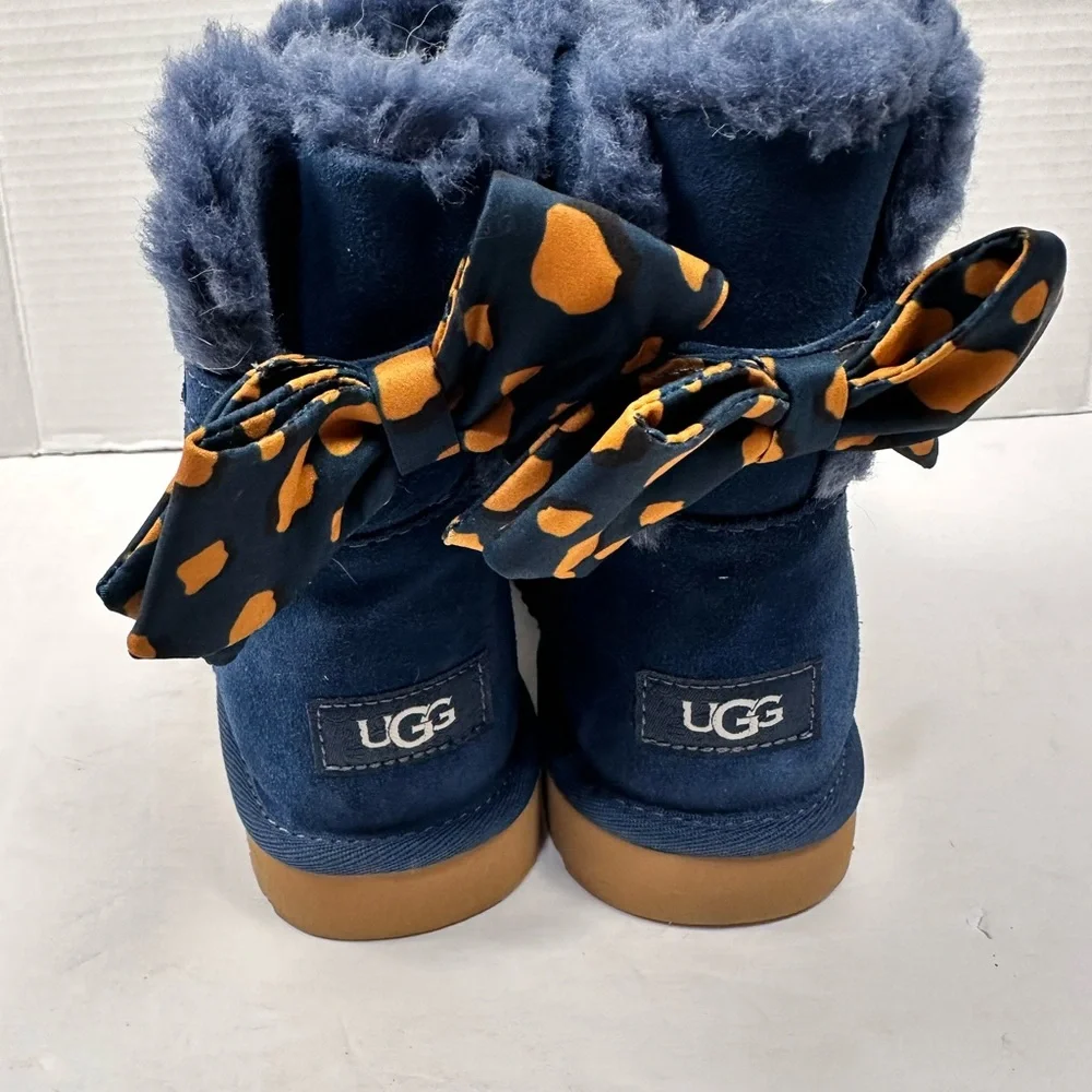 UGG Mini Bailey Bow Retro Spots Sz‎ 8